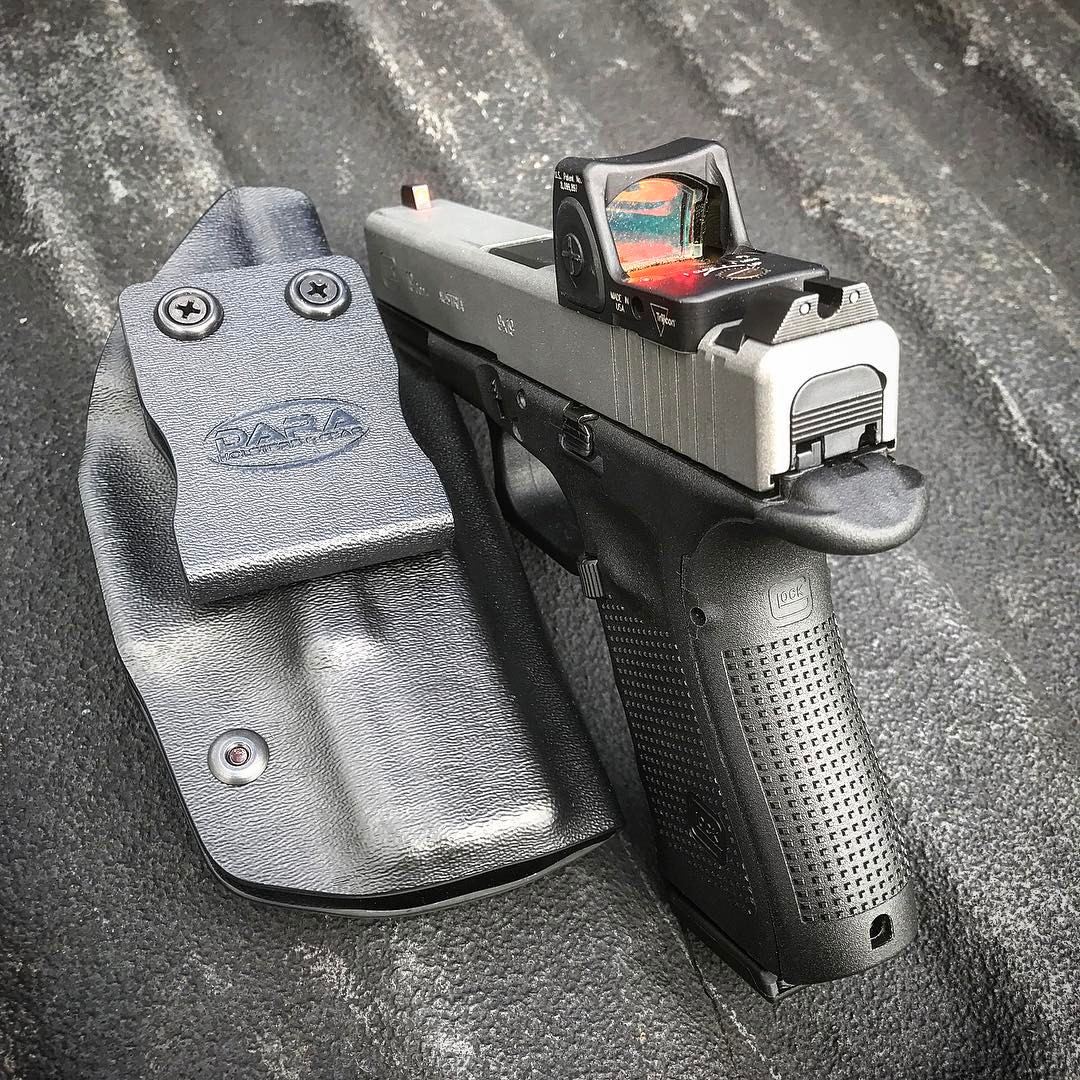 Glock 19 gen 4 RMR cut OWB Holster