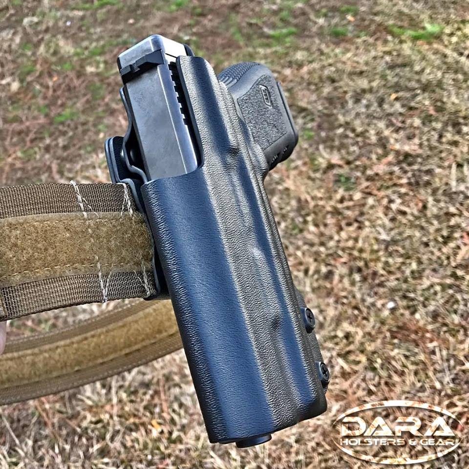 RMR cut OWB Holster for the Glock 19 with Surefire XC-1