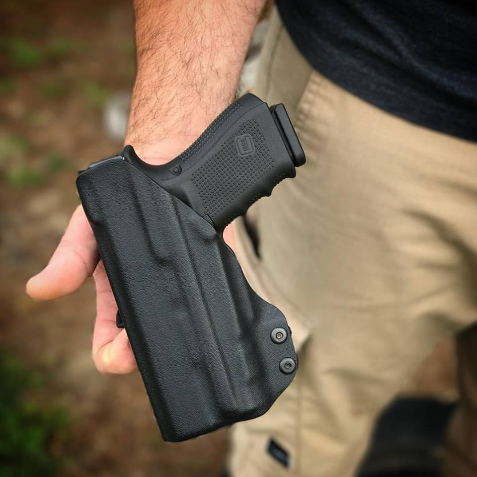 Glock 19 with Inforce APLc