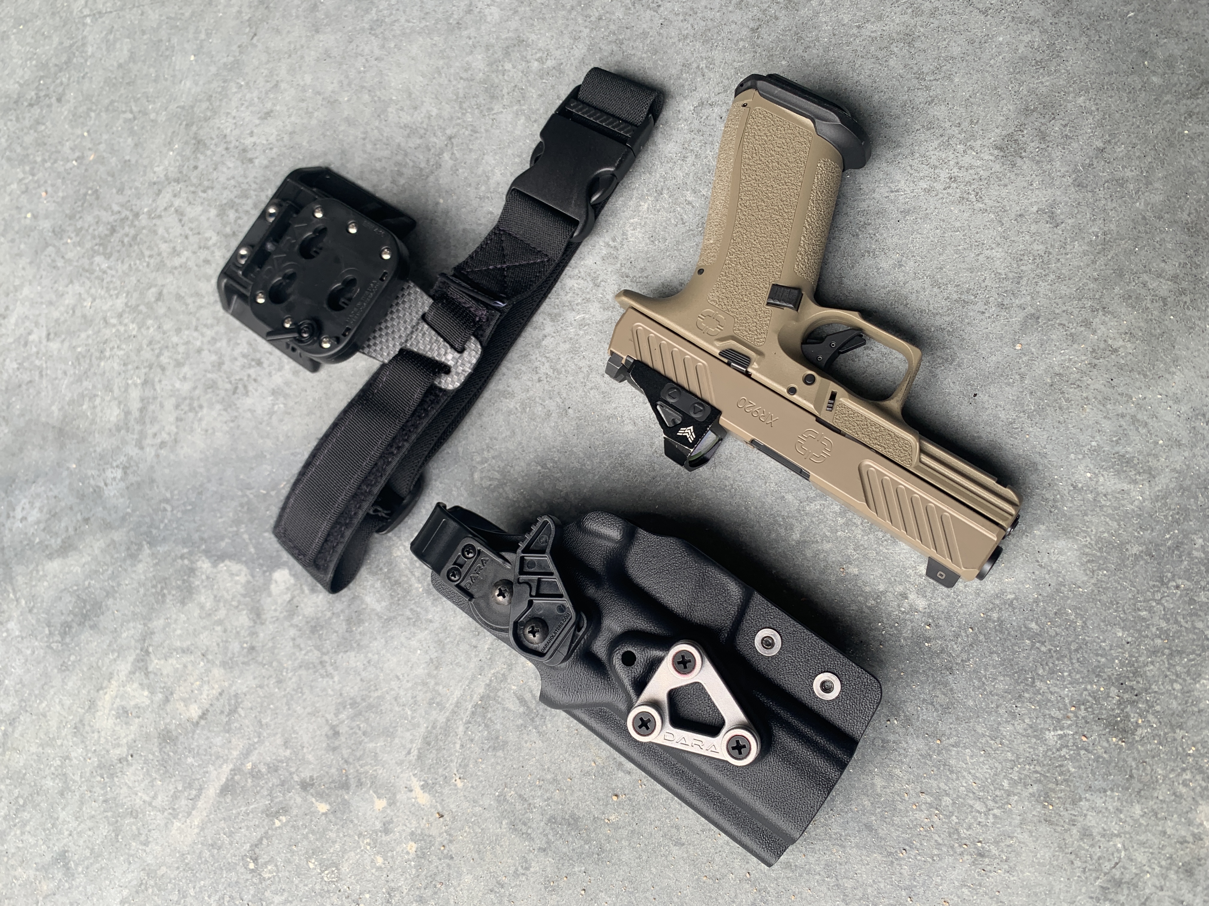 Tuckable IWB Clip for LUX Holster - Armordillo Concealment, Inc.